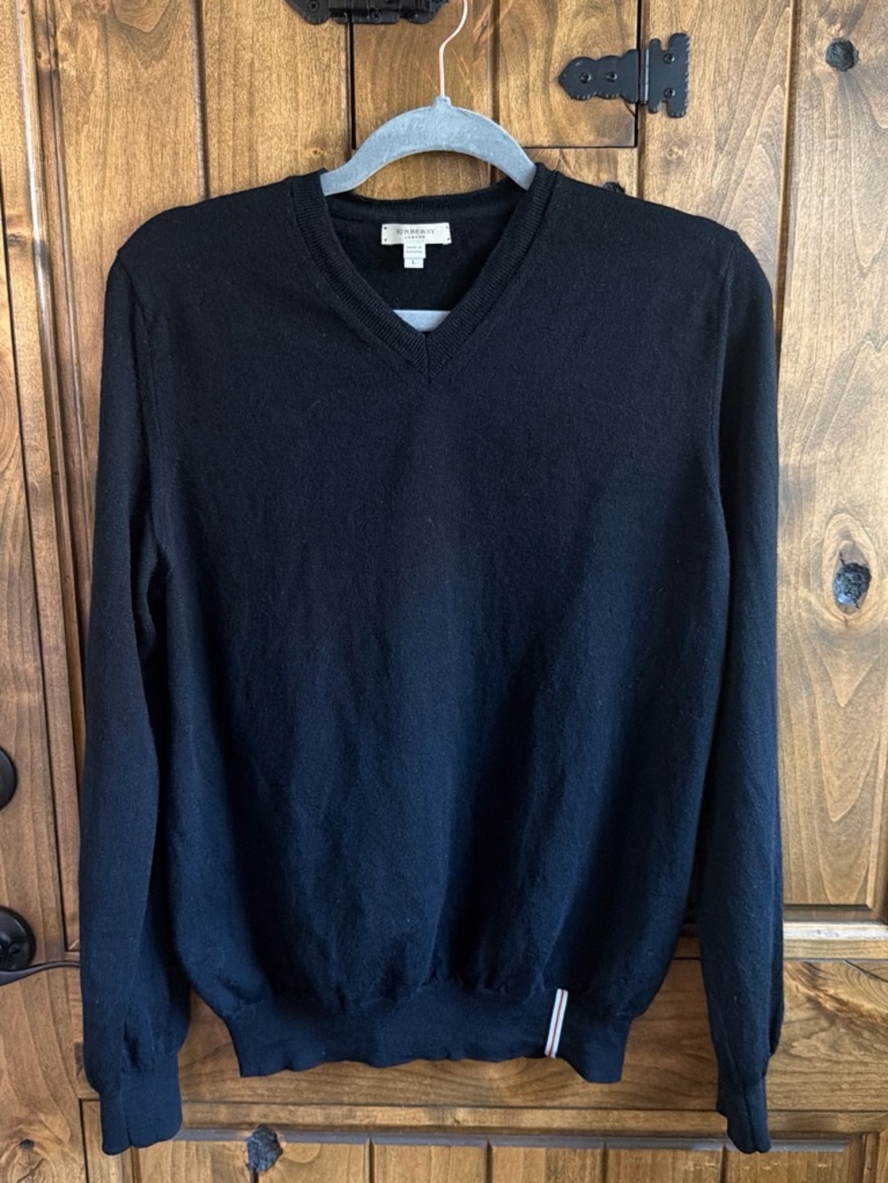 Burberry men’s Black V-Neck Men's Sweater size Large